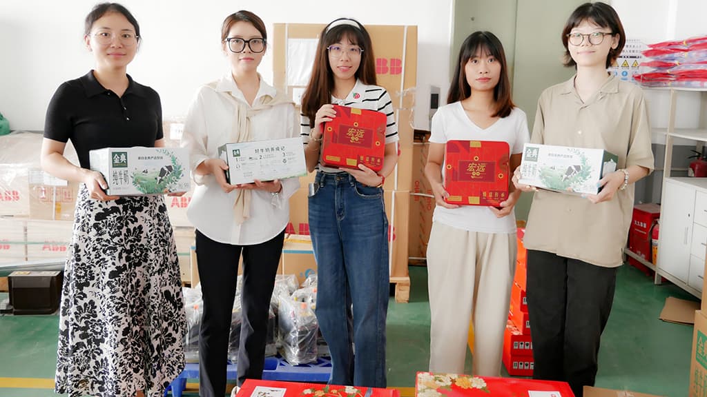 月滿中秋 ，昊陽(yáng)情深——昊陽(yáng)為員工發(fā)放中秋大禮包！